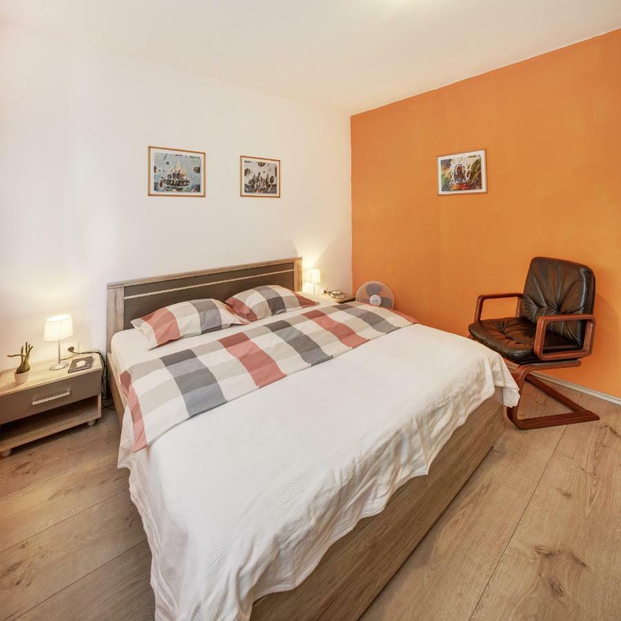 Figa Apartman Benko Milatic Jelsa  Exteriör bild